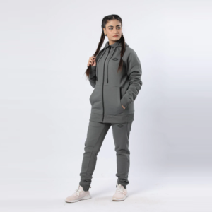 Cozy Hooded Women’s Tracksuit: Comfort Meets Fashion